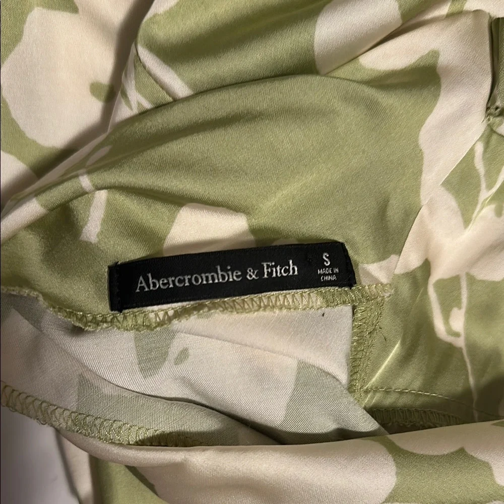 Abercrombie & Fitch Green Floral Maxi Dress